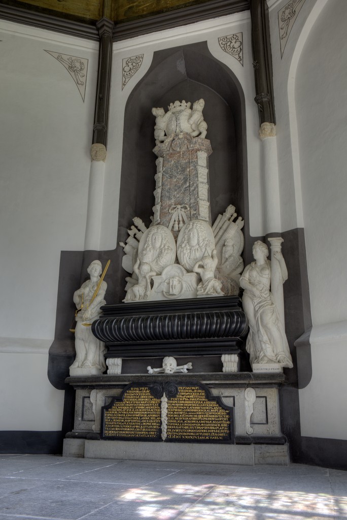 HDR Adriaanskerk Dreischor kerk eglise church kerkfotografie religie religion bedevaart pelerinage kathedraal pelgrimage saint cathedrale cathedral basiliek basilique basilica